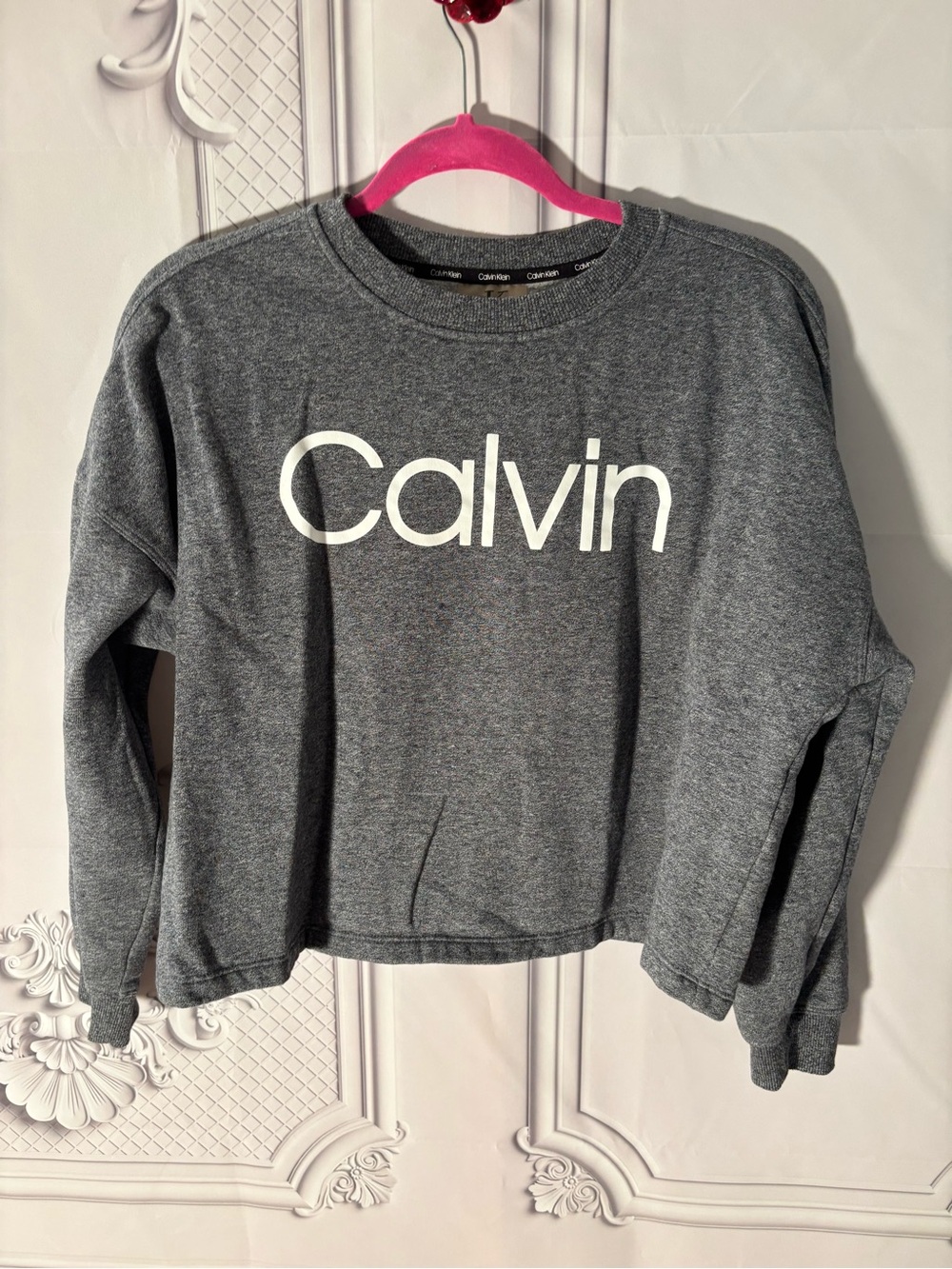 Calvin Klein Women's Gray Logo Cropped Sweatshirt Size Small